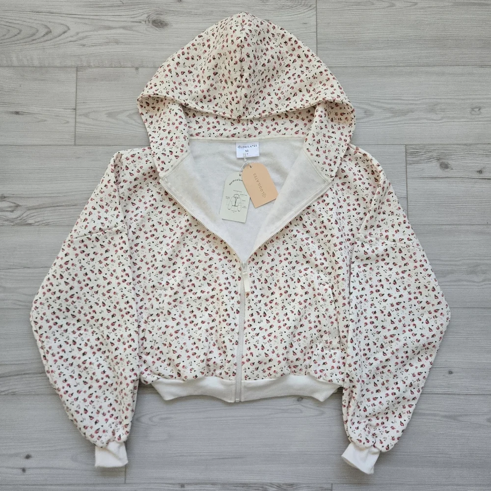 Blogilates | Marshmallow Full Zip Hooded Jacket + Dolphin Shorts Sweater Set - Picture 6 of 12